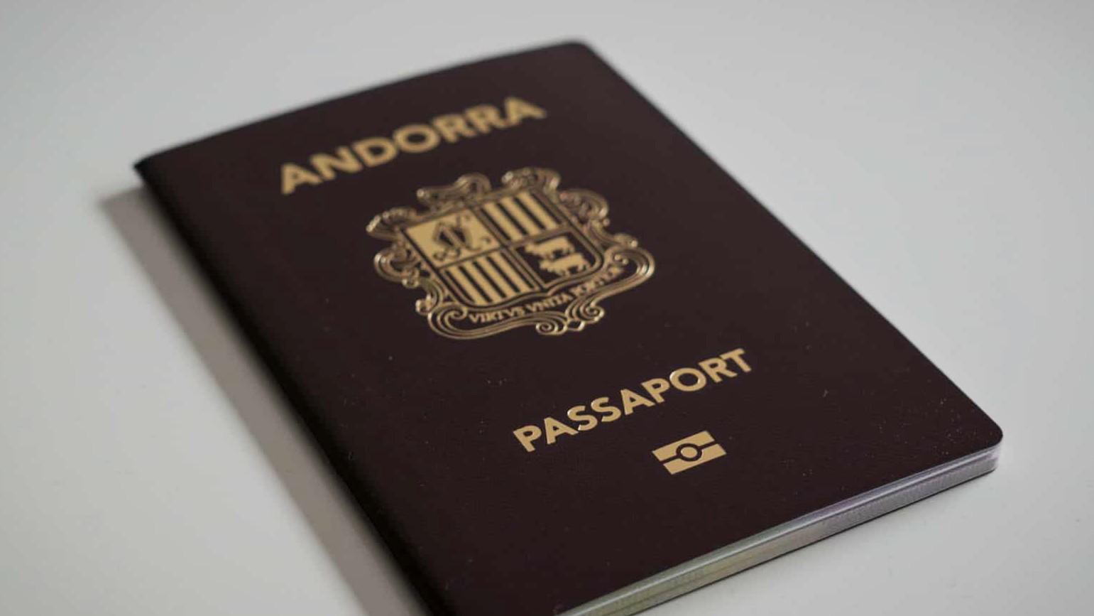 Pasaporte de Andorra para la solicitud de permisos de inmigración